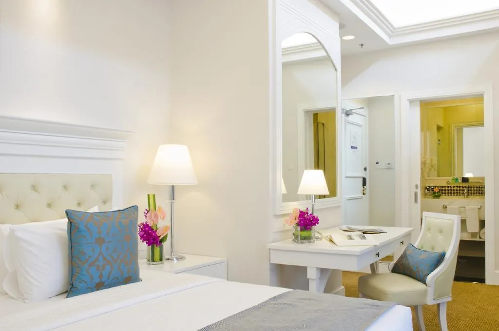 Отель Royale Chulan Penang Джорджтаун