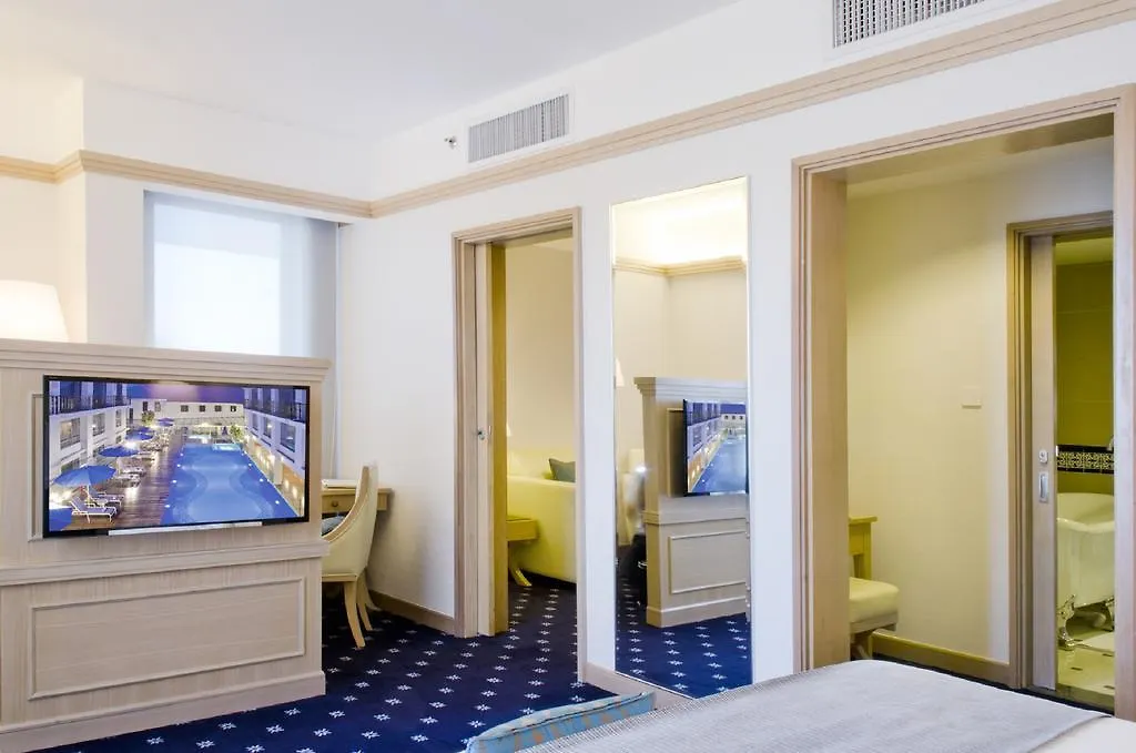 Отель Royale Chulan Penang Джорджтаун
