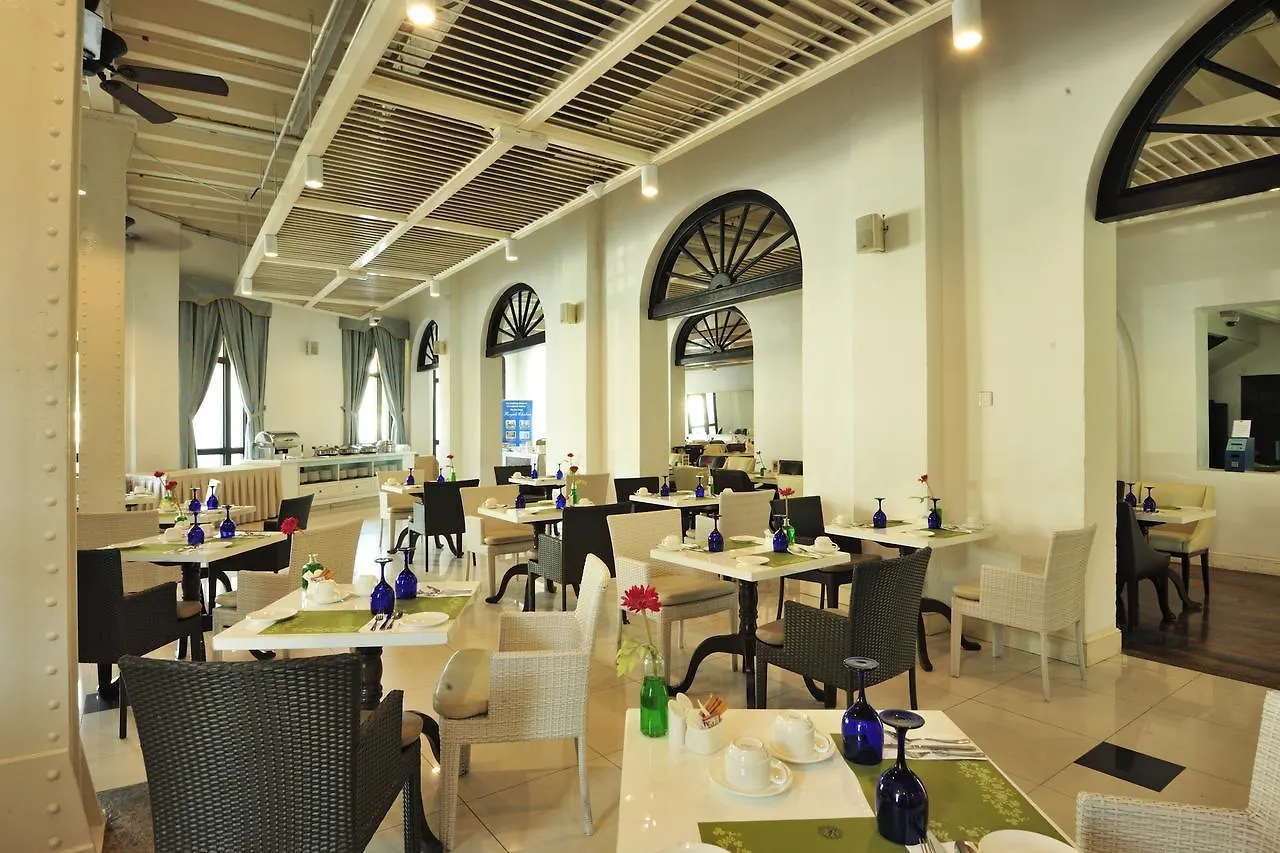 Отель Royale Chulan Penang Джорджтаун